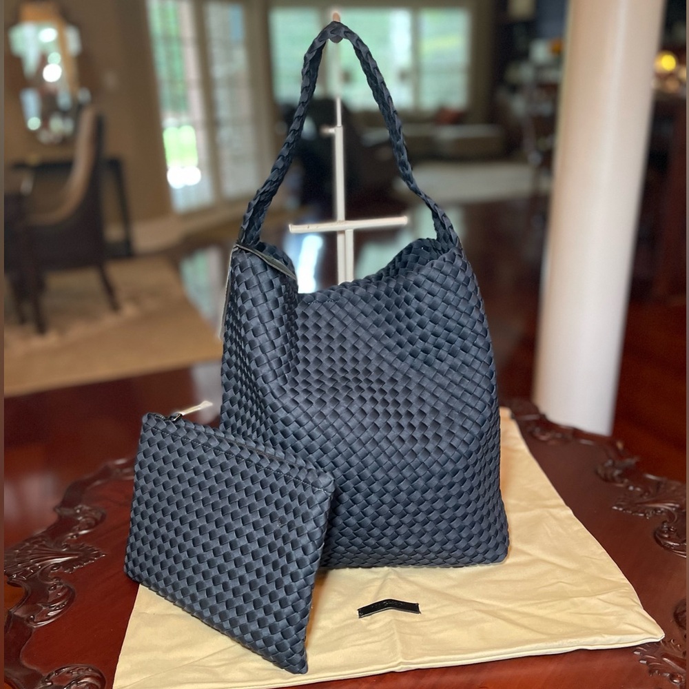 💙 NWT NAGHEDI Nomad Hobo — Murano Navy Blue 💙